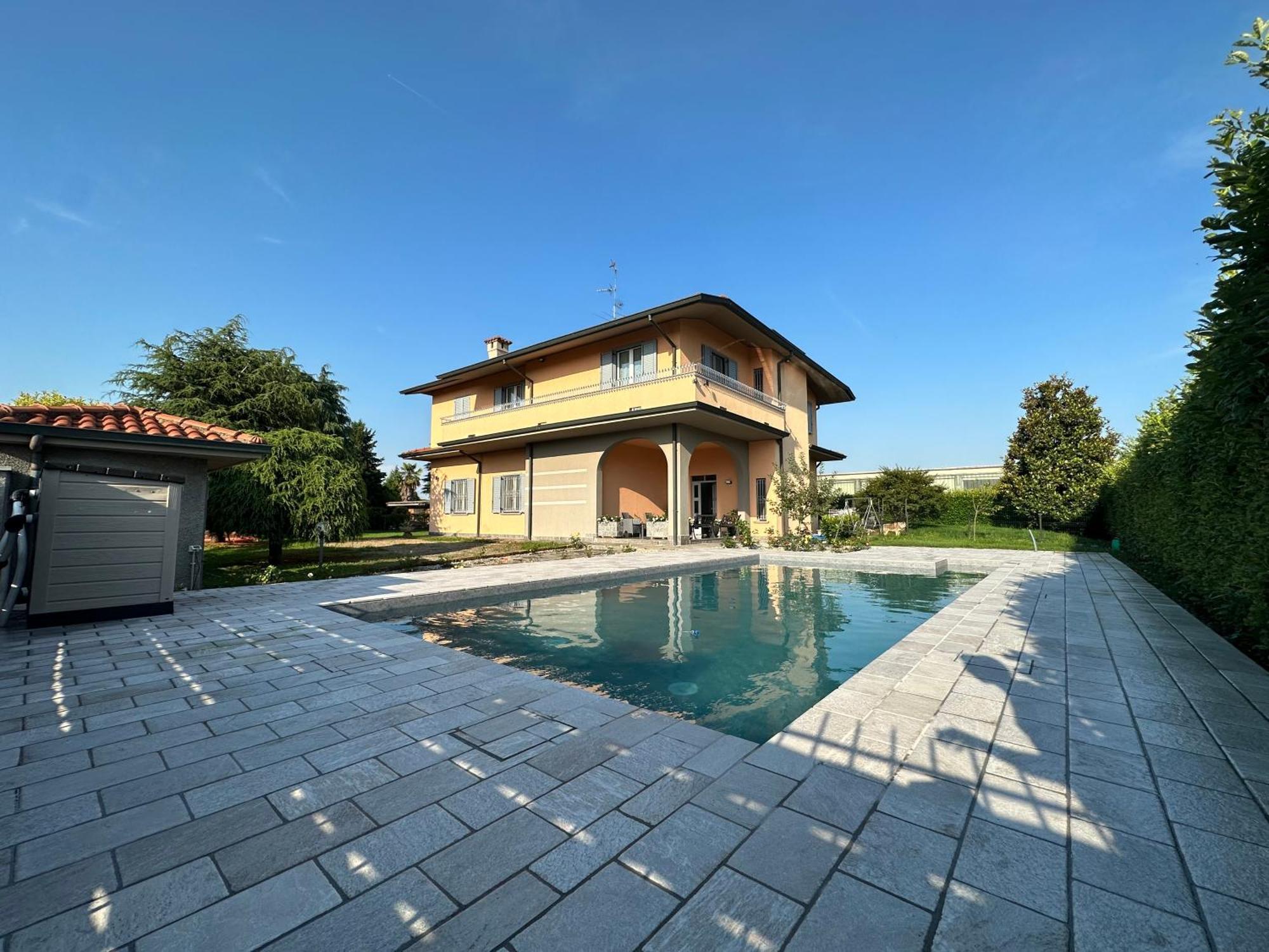 Villa 3 Cassano dʼAdda Esterno foto